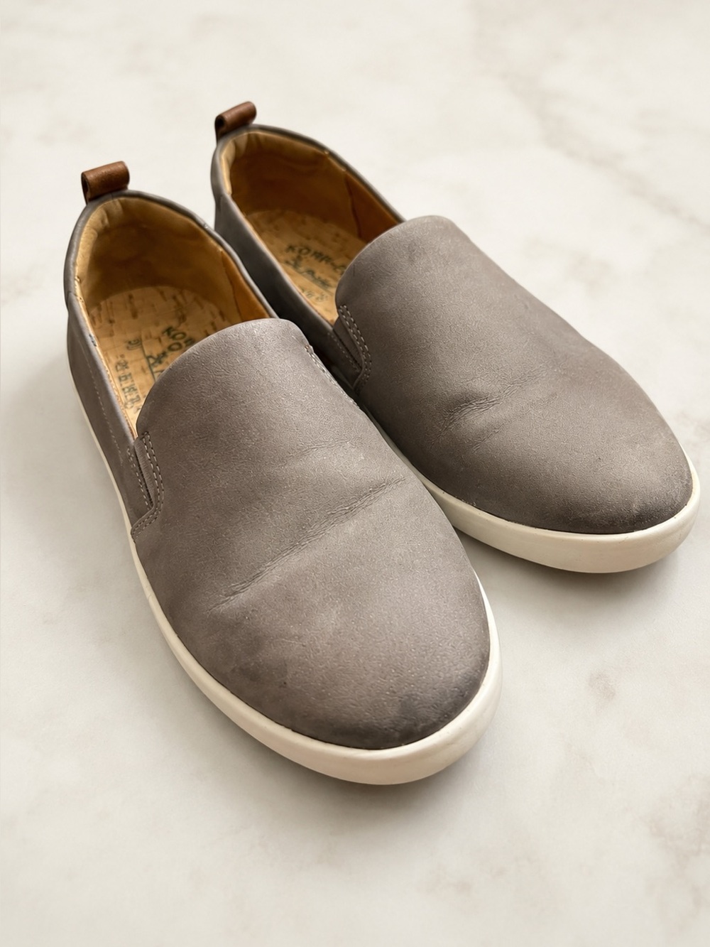 KORK EASE PEYTON GREY LEATHER SLIP ON FLAT SIZE 8